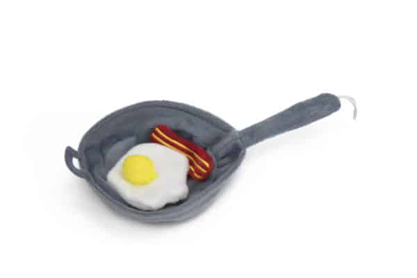 steeldog-cat-toy-frying-pan-eggs-bacon